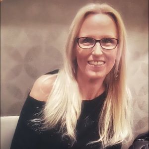 Meet your Posher, Suzanne